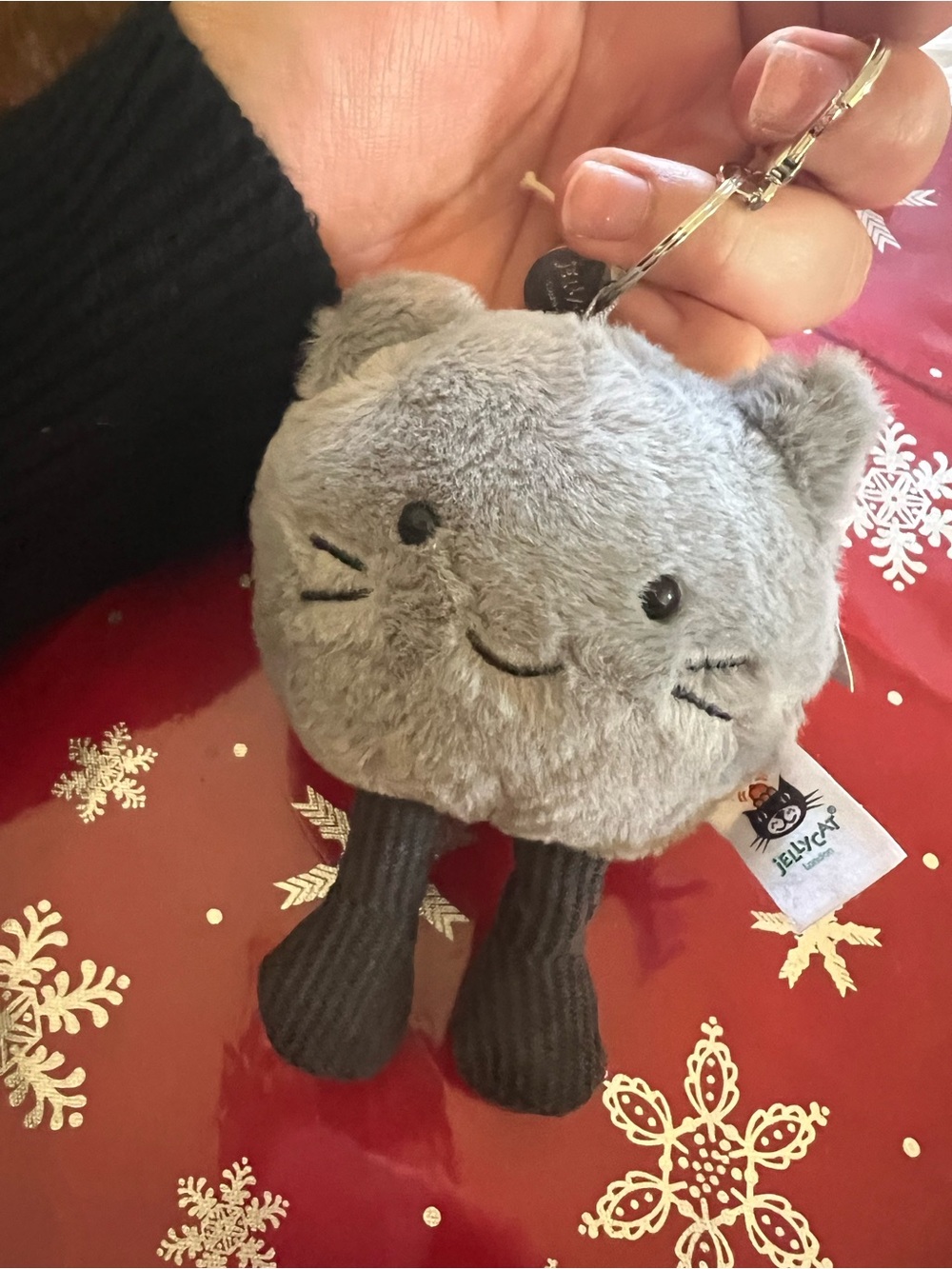 GREY CAT PLUSH KEYCHAIN - Picture 2 of 6